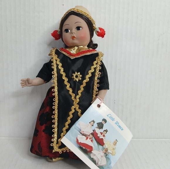 Indonesia - Boxed International-8" Doll by Madame Alexander #579 Retired 1988 - Picture 4 of 8